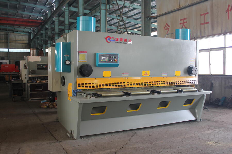 閘式剪板機QC11K 25X3200