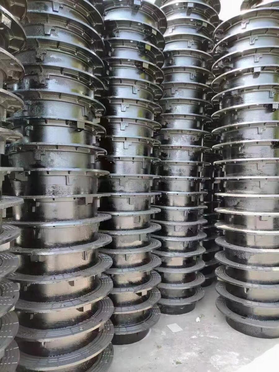 球墨鑄鐵井蓋防沉降700*900*85