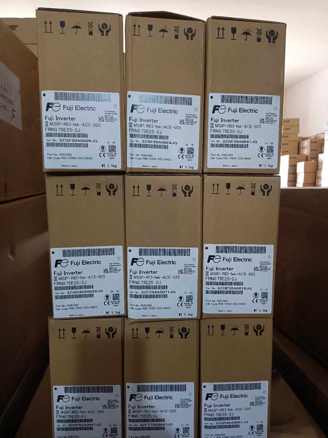 FUJI 富士 RYB401S3-VBC-Z1 變頻器  議價(jià)