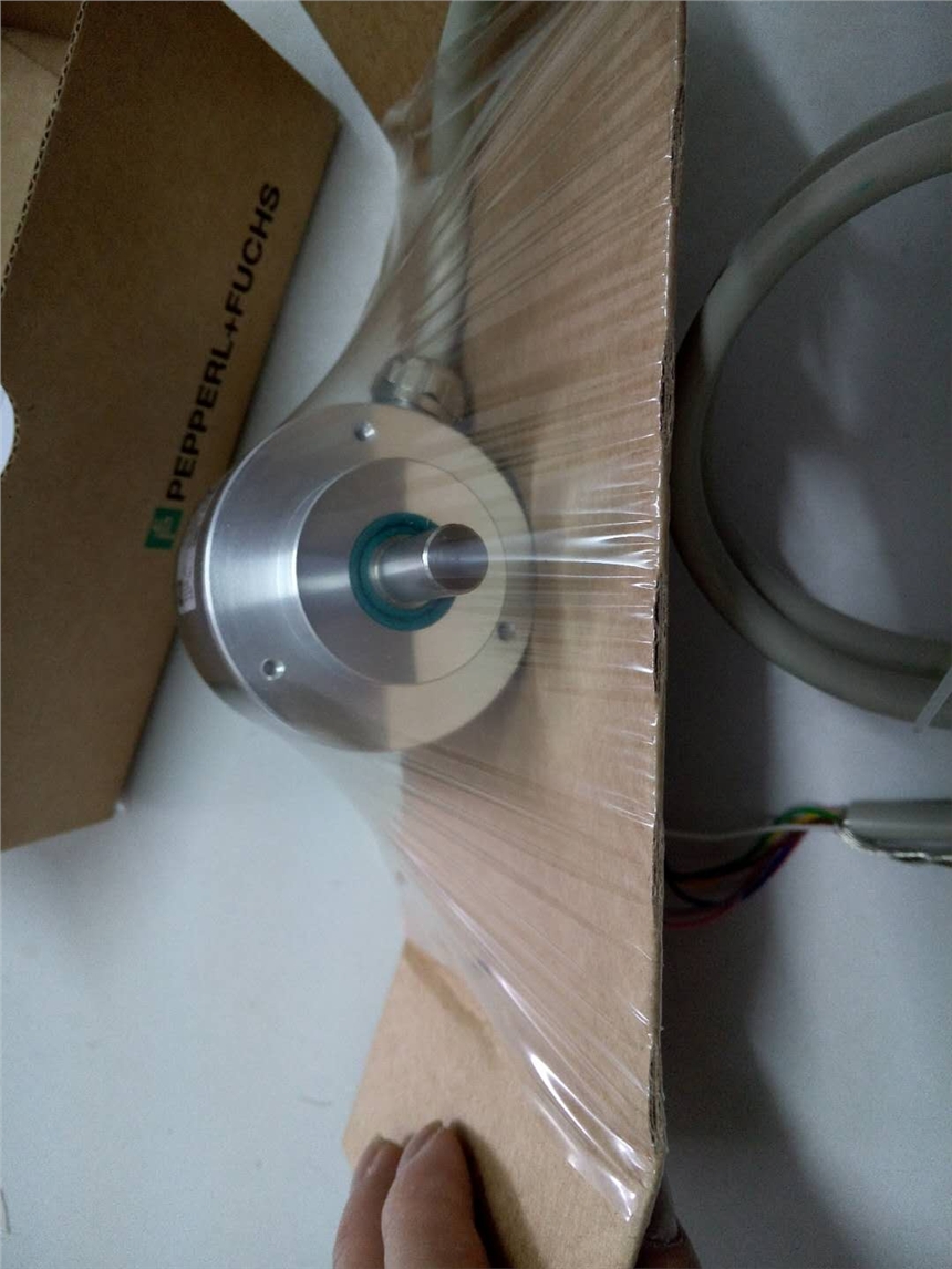 P+F/倍加福 傳感器P+F UC-6000-30GM-IUR2-V15