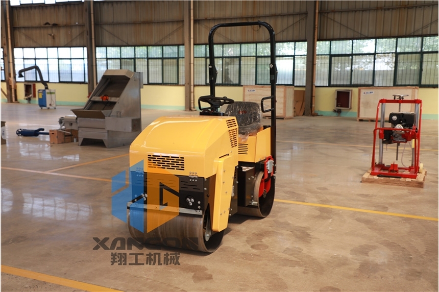 新聞：運(yùn)城雙鋼輪壓路機(jī)廠家直供