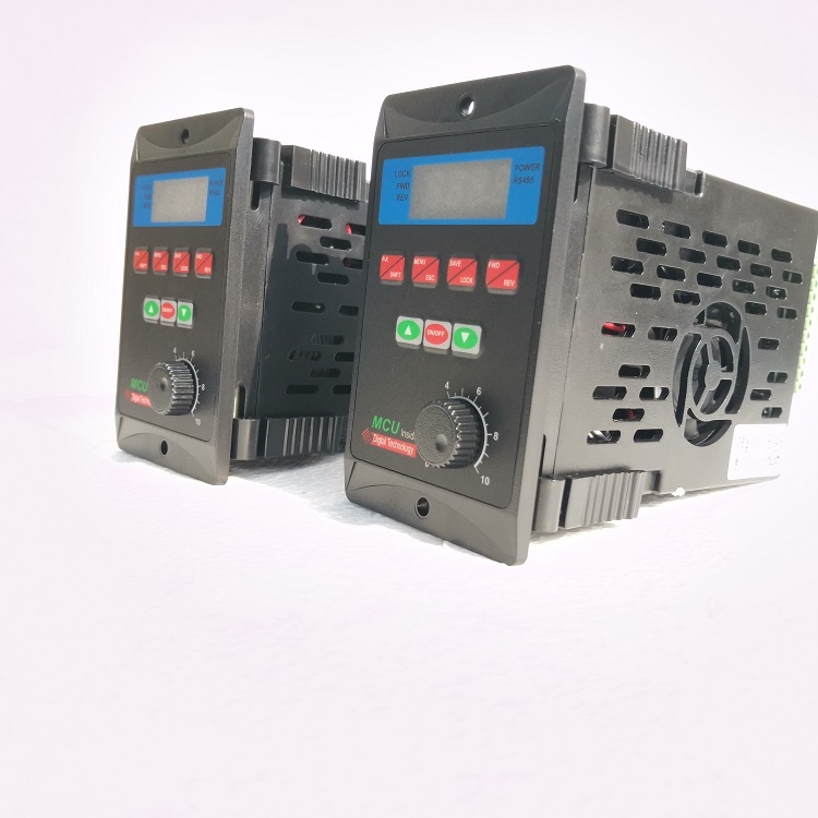 T13-750-12-H微型變頻器 單進(jìn)三出小型變頻器（200w 400w ）