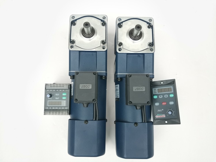 德國(guó)JSCC精研減速機(jī)90YS120GV22+90YT120GV22