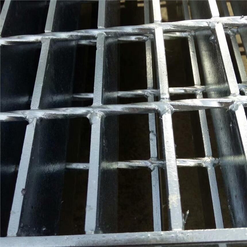 船廠鍍鋅鋼格柵_(tái)浦東船廠鍍鋅鋼格柵_(tái)鍍鋅鋼格柵廠家生產(chǎn)