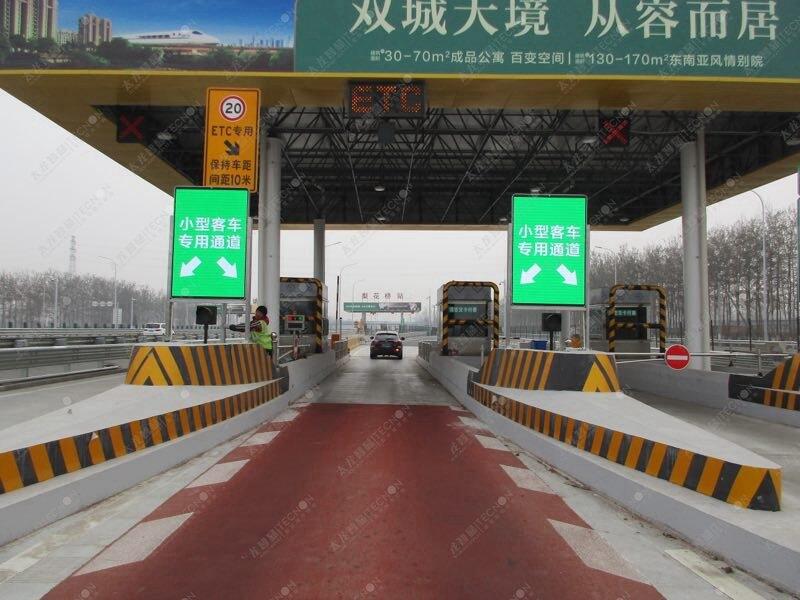 多形態(tài)、多場景布局決定LED廣告機(jī)戶外應(yīng)用特征
