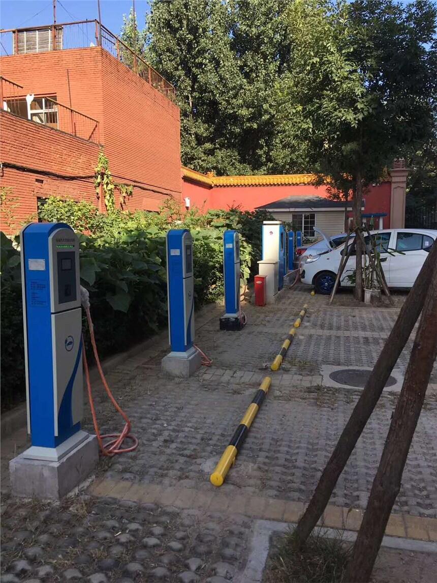 電動(dòng)游覽車專用充電機(jī)