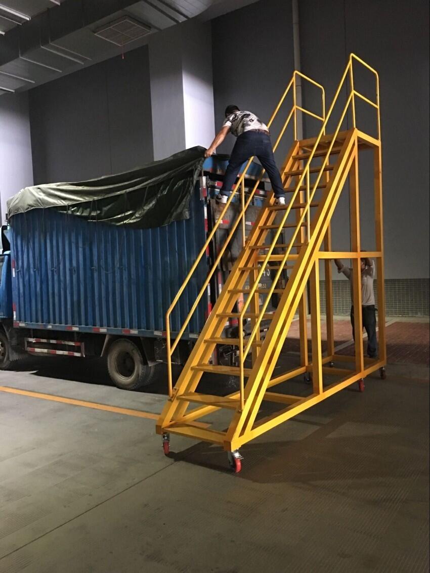 鋼制登高車 鐵質(zhì)登高車定做廠家 扶手護(hù)欄安全登高車優(yōu)惠價