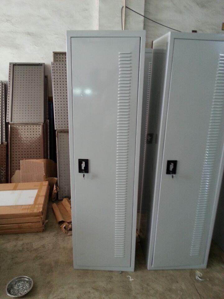 供應(yīng)安全工具柜 單門帶鎖工具柜 雙開門內(nèi)帶掛板工具柜 廠家按要求定制