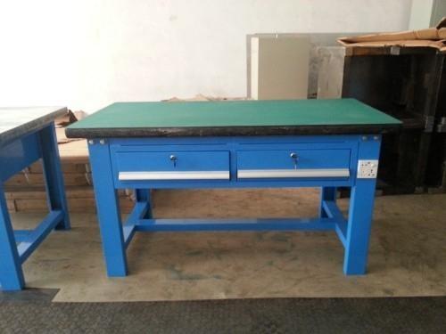 供應(yīng)定做防靜電工作臺(tái) 輕型 重型防靜電工作臺(tái) 深圳工作臺(tái)生產(chǎn)家