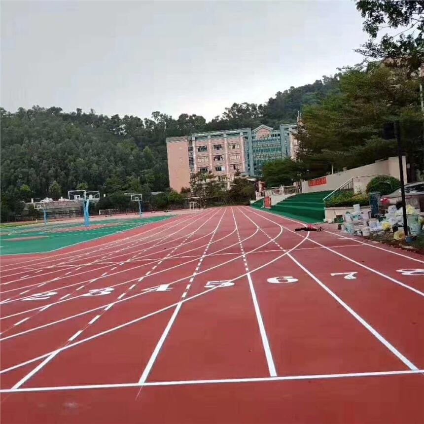 泉州市中學(xué)EPDM塑膠跑道專業(yè)施工隊