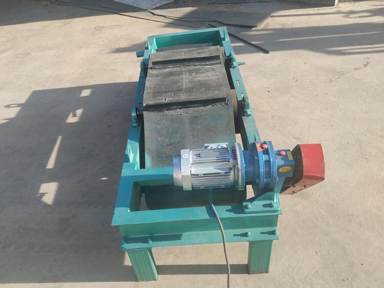 河北強磁干式除鐵器廠家 bzy強磁自卸式吸鐵器