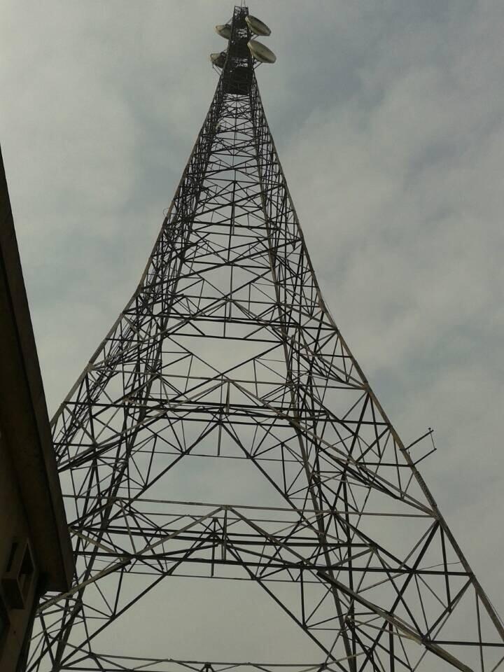 百色造船廠(chǎng)龍門(mén)吊除銹防腐服務(wù)至上