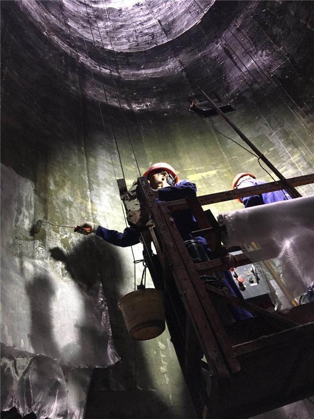 七臺(tái)河煙囪內(nèi)壁粘貼泡沫玻璃磚防腐施工隊(duì)