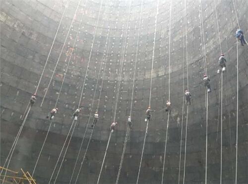 汕頭煙囪內(nèi)壁粘貼泡沫玻璃磚防腐施工隊(duì)