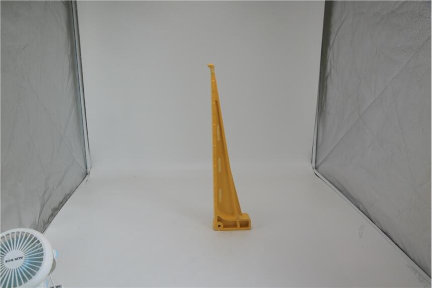 長遠(yuǎn)通信電力橫擔(dān)_新型聚氨酯集裝箱地板_聚氨酯復(fù)合橋架