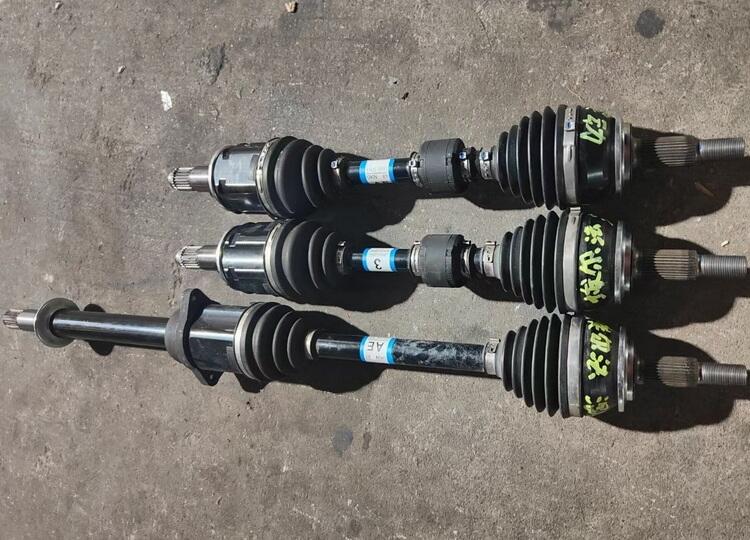 埃爾法2.5混動半軸 發(fā)電機 減震器