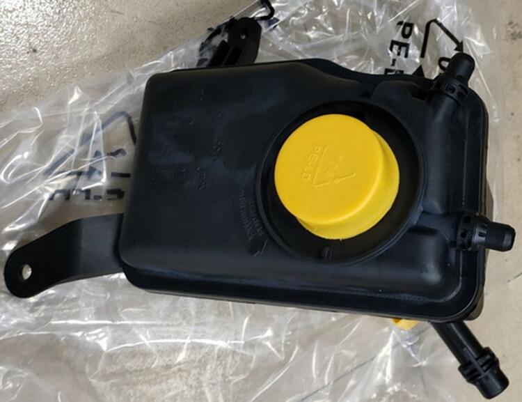 寶馬E60副水壺 水箱 三元催化 活塞 發(fā)電機(jī) 起動(dòng)機(jī)