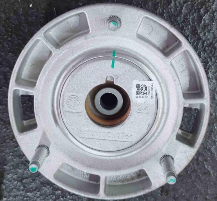 ?路虎減震頂膠 凸輪軸 機(jī)油泵 曲軸 減震器 倒車鏡