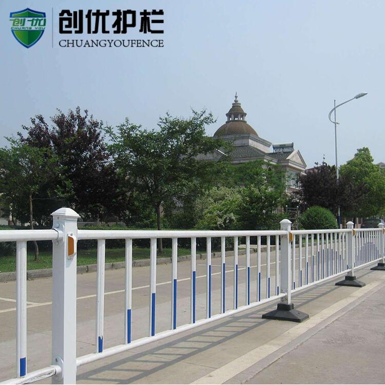 鋅鋼護(hù)欄市政護(hù)欄道路護(hù)欄高速公里護(hù)欄廠區(qū)護(hù)欄