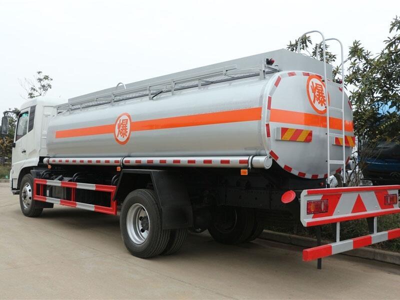 15噸礦用油罐車泰州有哪里地方有現(xiàn)車？