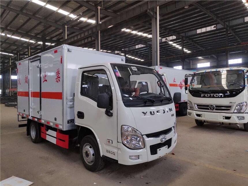 青海廠家直銷1噸危險品廂式運輸車_2類易燃氣體運輸車現(xiàn)車隨時提走