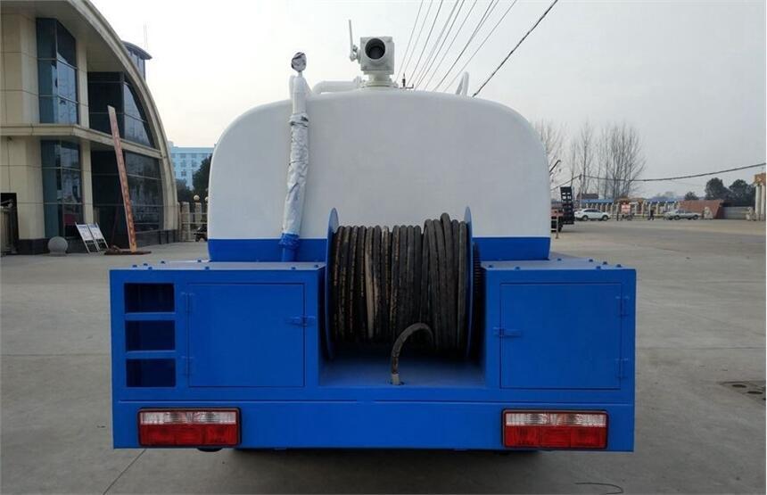 安徽省蚌埠市經(jīng)濟(jì)開(kāi)發(fā)區(qū)全自動(dòng)化吸糞車圖片及參數(shù)