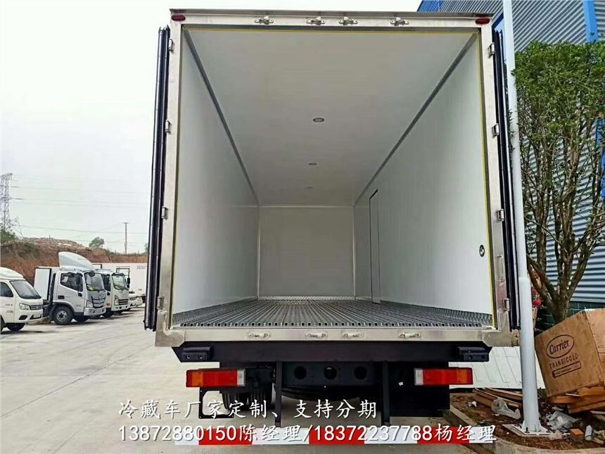 福田歐曼EST自動(dòng)擋高頂雙臥冷藏車詳細(xì)配置介紹_福田歐曼EST自動(dòng)擋高頂雙臥冷藏車相關(guān)規(guī)定