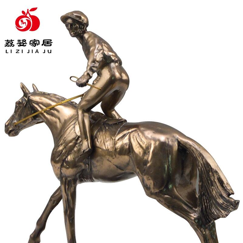創(chuàng)意現(xiàn)代酒店藝術品鑄銅工藝品單人賽馬擺件