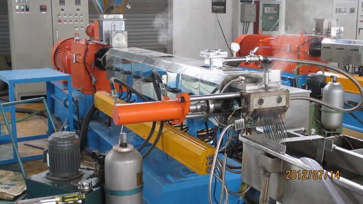 雙螺桿改性塑料造粒機(jī)YS-65