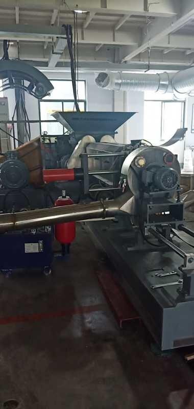 瀝青改性造粒機 江蘇綠色環(huán)保建材改性造粒機