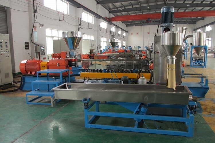 輻照交聯(lián)電纜料造粒機(jī) YS-65