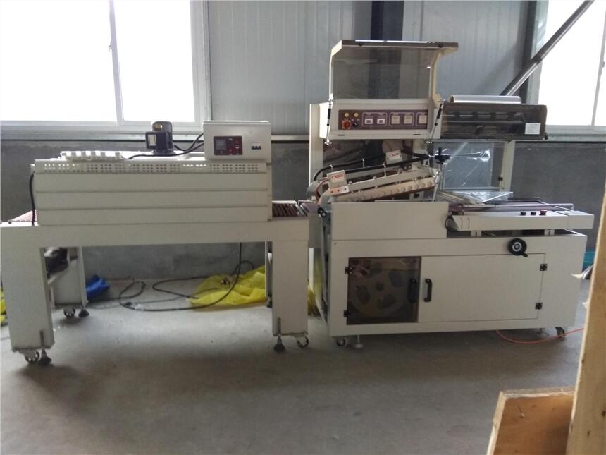 全自動(dòng)套膜熱收縮包裝機(jī) 玩具塑封機(jī)