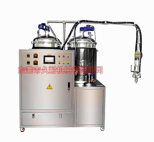 pu輪胎發(fā)泡機(jī)、pu頭枕發(fā)泡機(jī)、pu發(fā)泡機(jī)定制-久耐機(jī)械