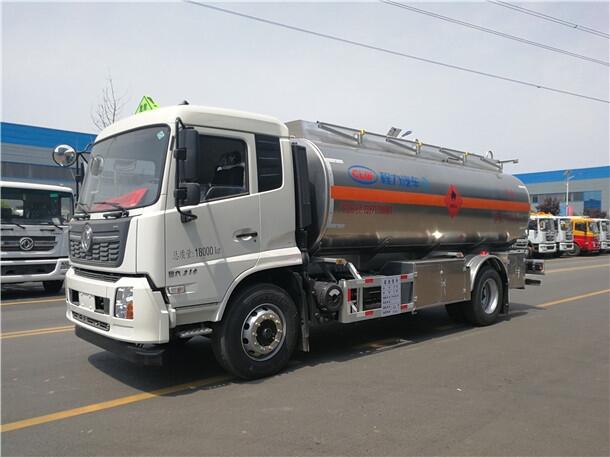 東風(fēng)D9多利卡12-14噸運(yùn)油車 油罐車廠家商洛市全新報(bào)價(jià)
