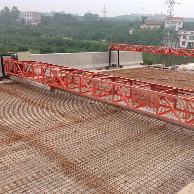 供應(yīng)高鐵專用混凝土整平機(jī)箱梁T梁整平機(jī)軌模式混凝土攤鋪機(jī)