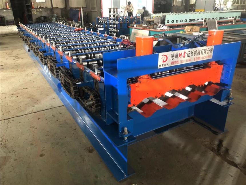 大型汽車(chē)車(chē)箱板壓瓦機(jī) 車(chē)廂板壓瓦機(jī) 集裝箱設(shè)備