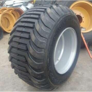 農(nóng)用8個(gè)輪胎大型播種機(jī)輪胎鋼絲胎750/65R26