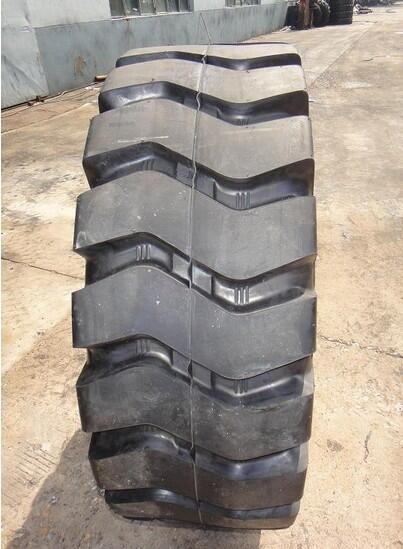 14層級(jí)工地用輪式鏟車(chē)輪胎型號(hào)齊全1000-20