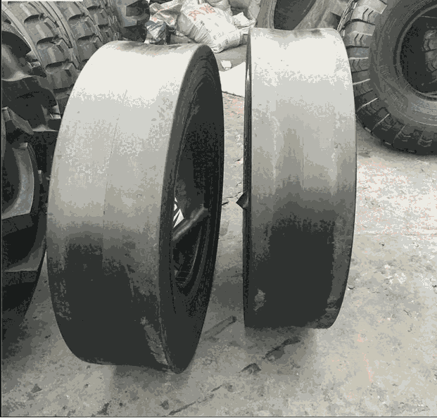 含鋼圈送內(nèi)胎壓路機(jī)輪胎1000-20加厚耐磨