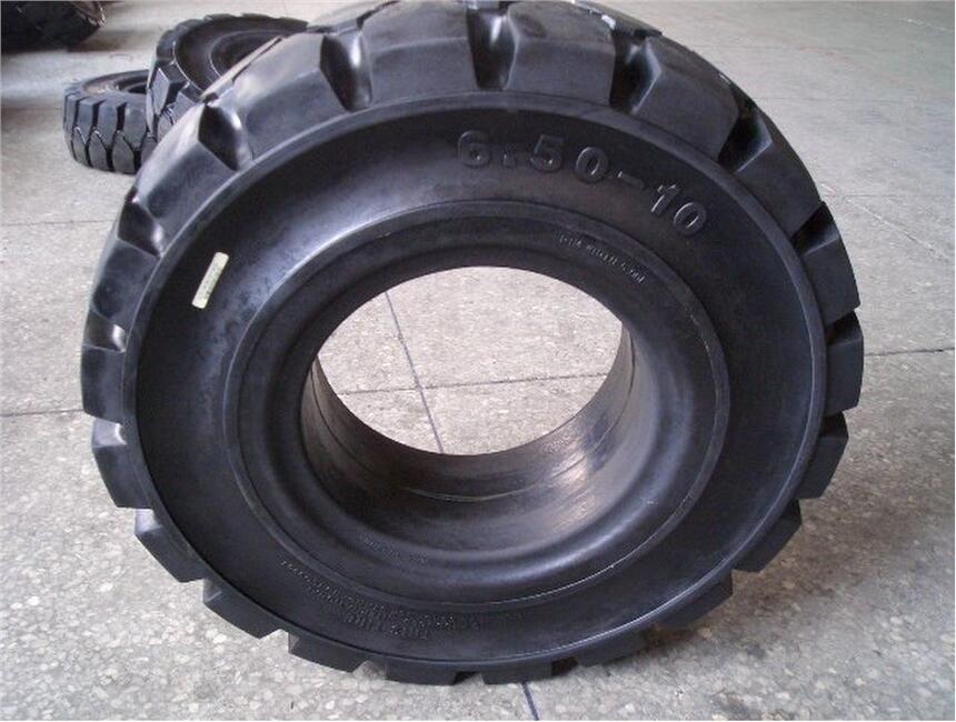 鴻鑫宇叉車實(shí)心橡膠輪胎批發(fā)650-10含運(yùn)費(fèi)