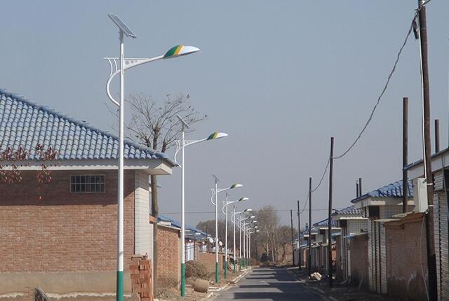 生態(tài)小區(qū)太陽(yáng)能路燈開發(fā)和推廣