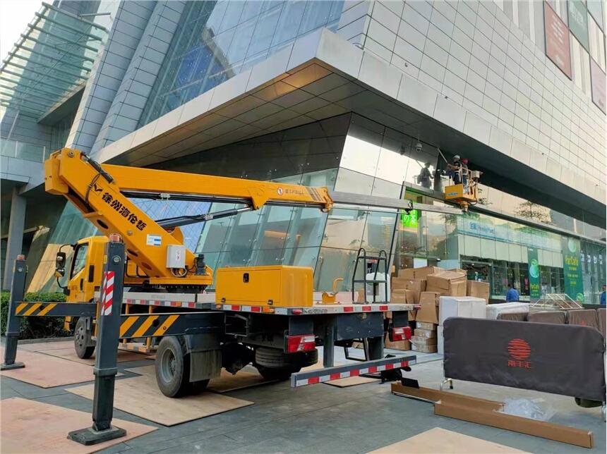 廣州出租高空作業(yè)車一臺班多少錢？
