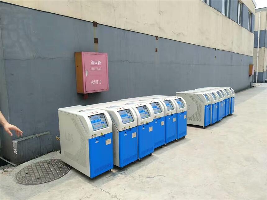 諾雄智能款水循環(huán)式模溫機(jī)