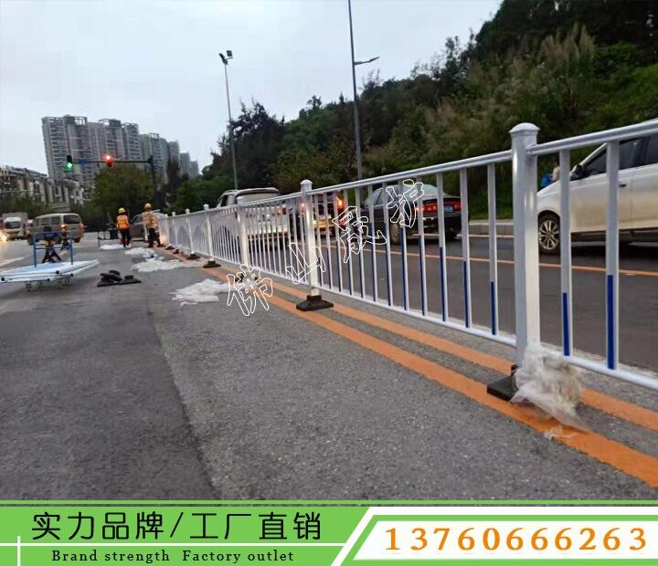 汕尾城區(qū)道路中央護欄采購