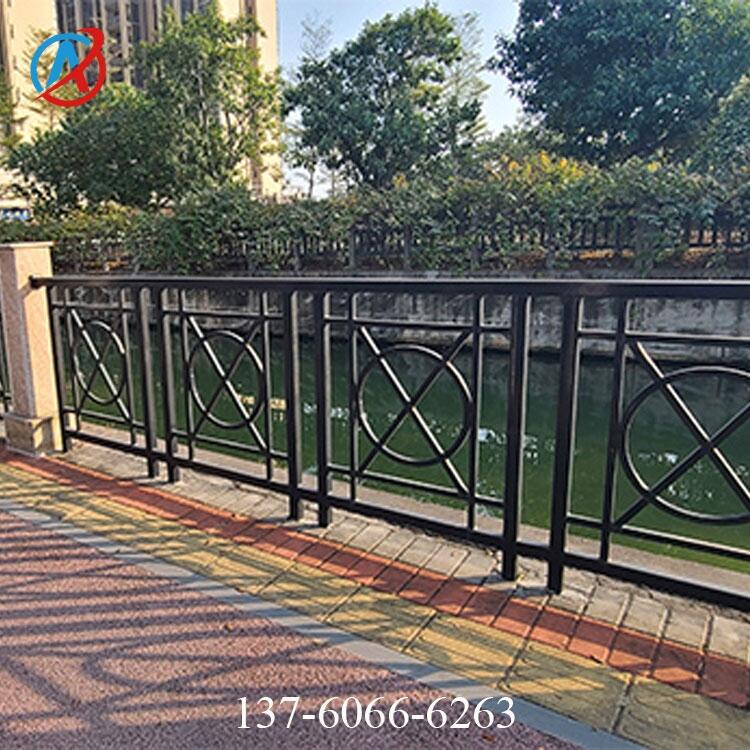 興寧橋梁護(hù)欄圖片 五華河涌防護(hù)欄桿安裝 梅州河道護(hù)欄廠家