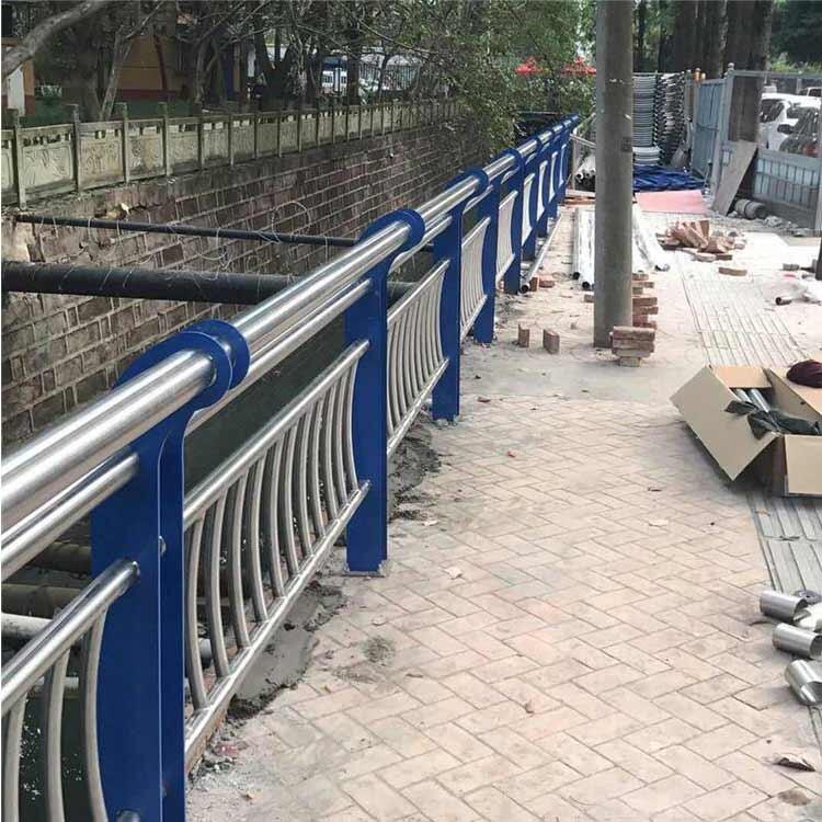 江門(mén)橋梁護(hù)欄廠家 河道欄桿高度 水利工程欄桿評(píng)定表