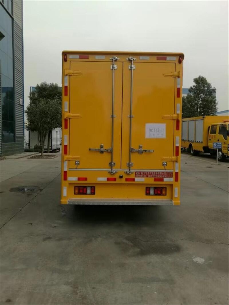 買1000kw凱馬國6移動發(fā)電車到湖北隨州