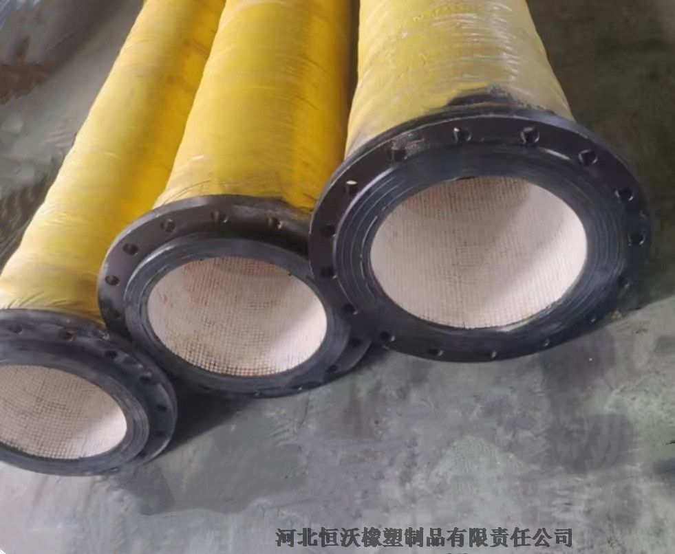 襯陶瓷橡膠管 襯陶瓷片橡膠管 煤漿砂漿輸送管道襯陶瓷膠管 河北恒沃橡塑