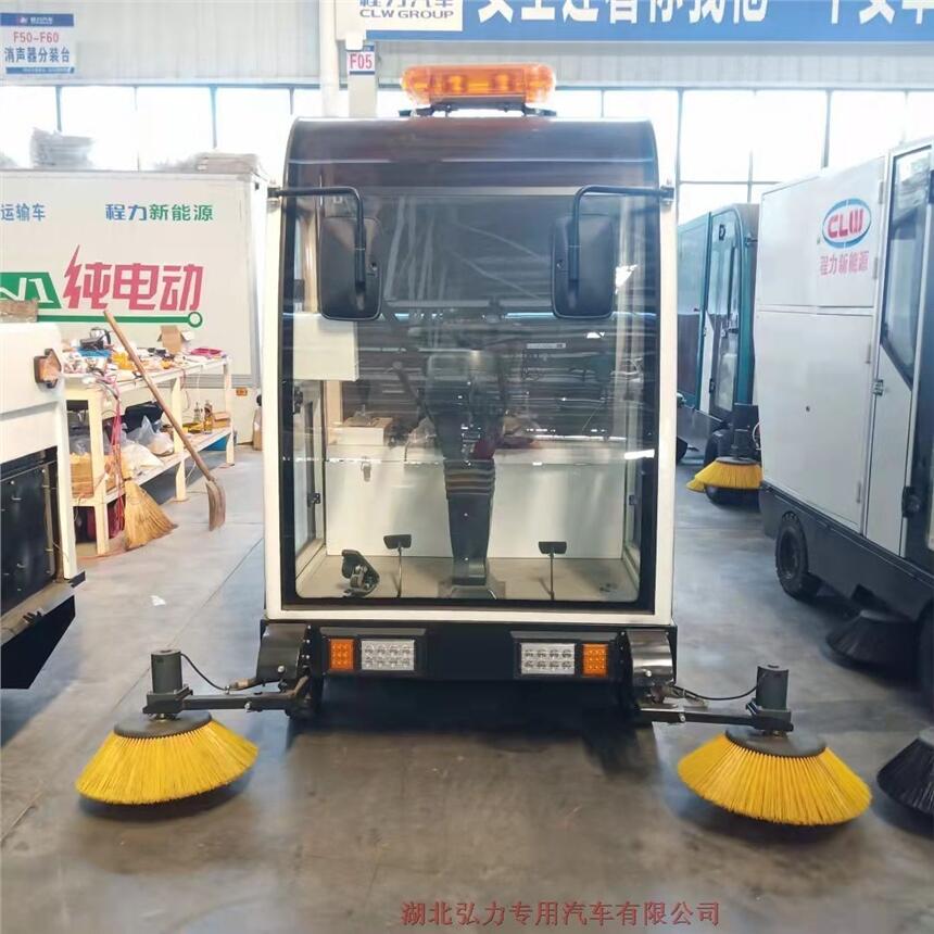 貴州四輪電動(dòng)掃地車(chē)圖片