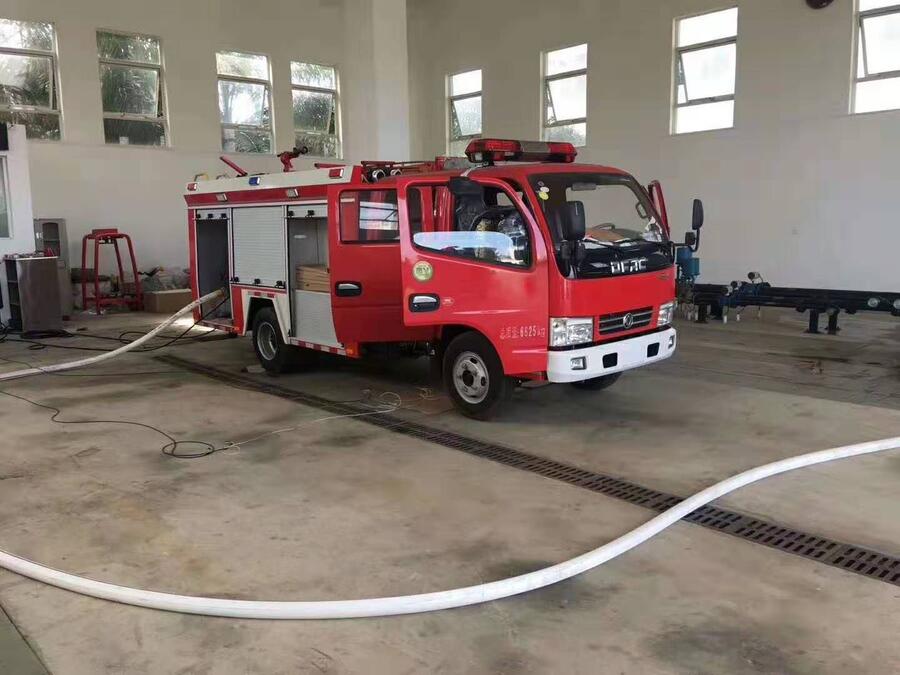 滄州8噸水罐消防車大型水罐消防車價格